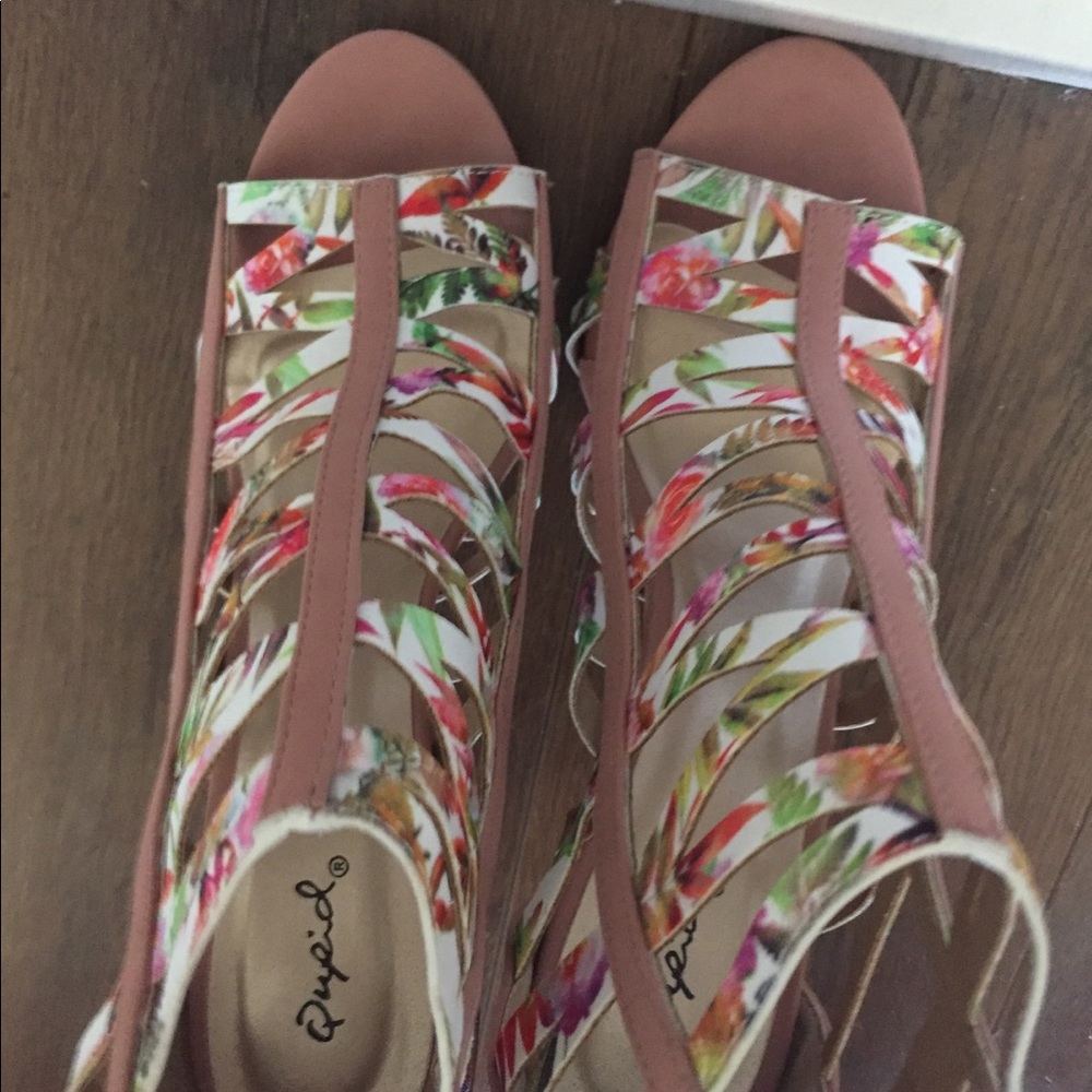 Floral Spring Heels - Picture 3 of 3